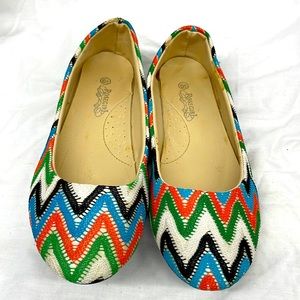 Rose girl fabric multicolored flats ladies sz 6.5